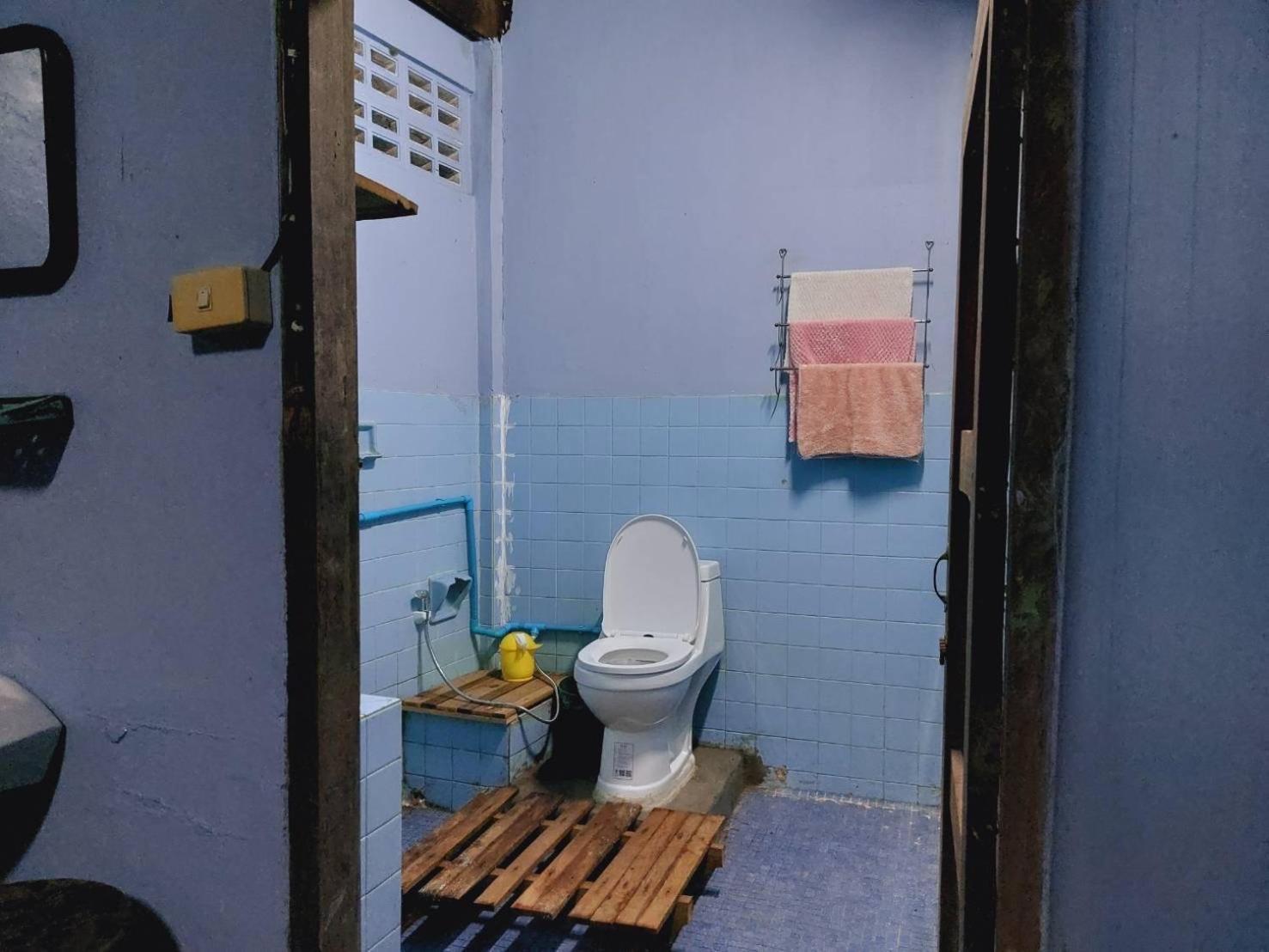 Hostelbed And Retreat Phitsanulok Zewnętrze zdjęcie